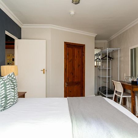 Adventure Pad'S By The Farmhouse Hotel Langebaan Exteriör bild